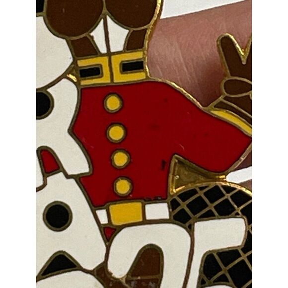 Vintage Graduation 1975 Enamel Pin By Balfour Beaver Dog Rare - Picture 6 of 10